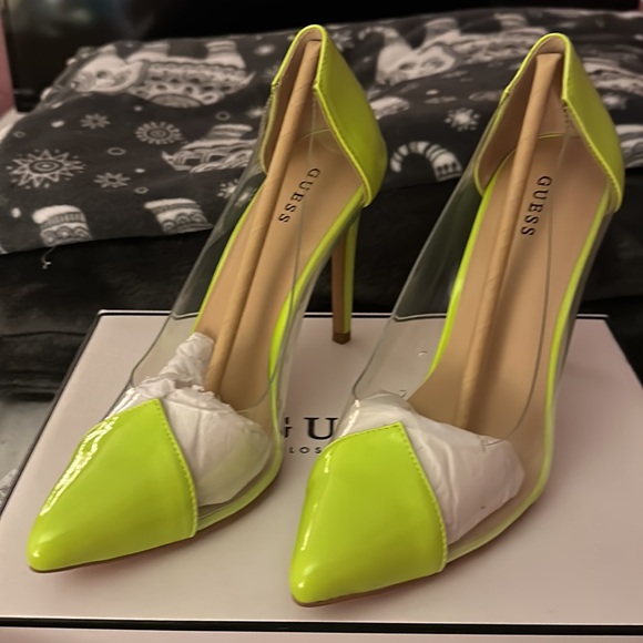 GUESS Neon Green Heels - Picture 2 of 9